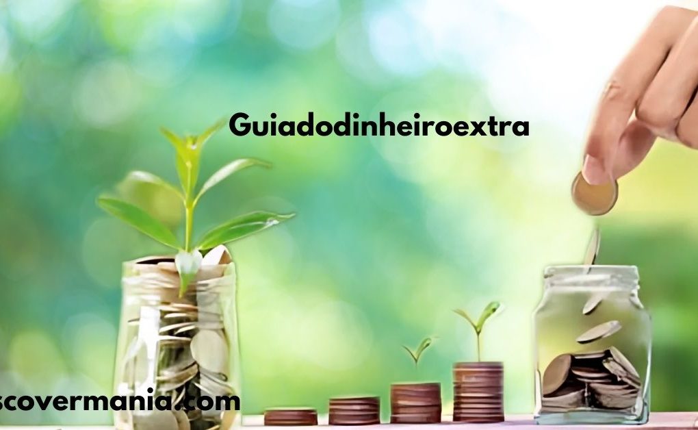 A hand placing a coin into a jar filled with coins, next to two other jars with growing plants and stacked coins, symbolizing financial growth and saving. The text "Guiadodinheiroextra" is displayed above the jars, and "discovermania.com" is written at the bottom.